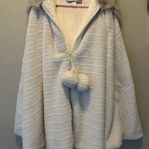 Chic Kids Ivory Cape with Faux Fur Trim